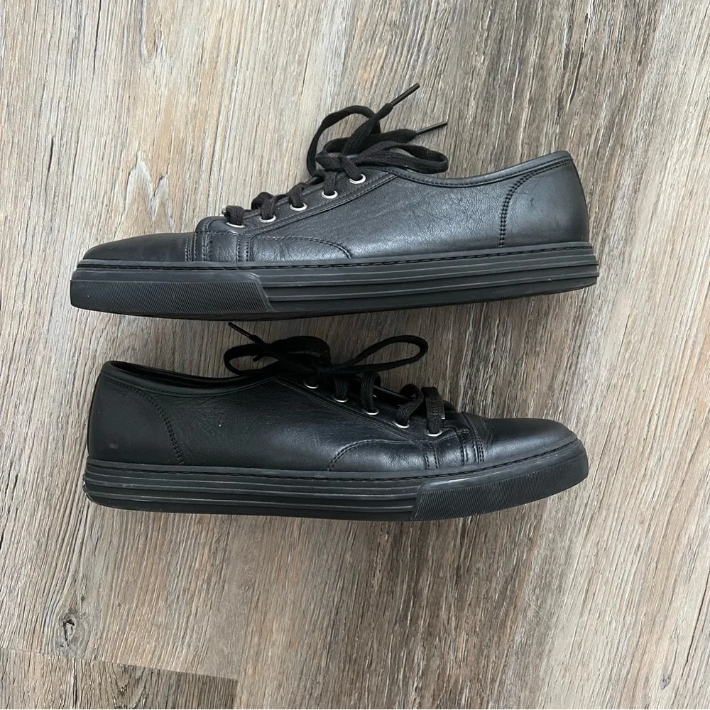 Gucci classic leather low top sneakers